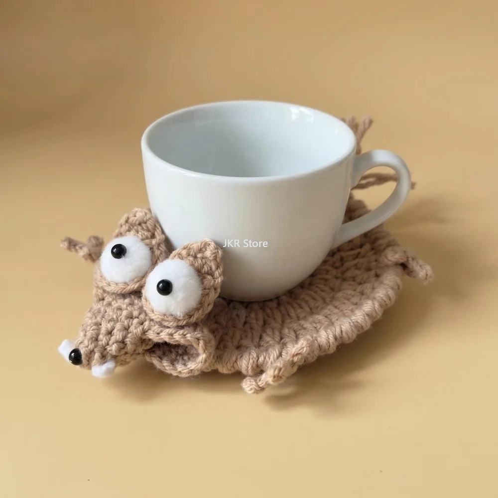 Sottobicchiere all'uncinetto a - Desk Setup Cozy recensione e prezzo