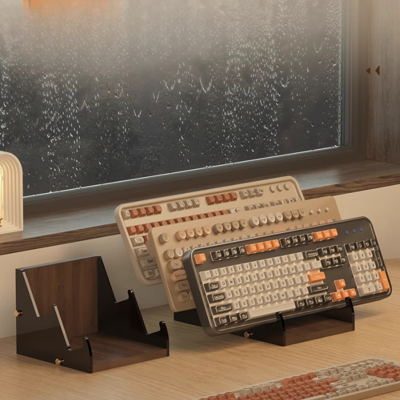 Supporto per tastiera galleggi - Desk Setup Living Room recensione e prezzo